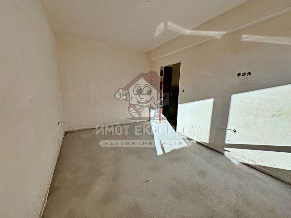 Продава се Тристаен апартамент в Асеновград - 126 кв.м за 1191 €/кв.м - Снимка #9