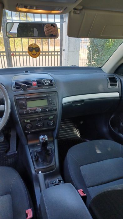 Vând skoda octavia