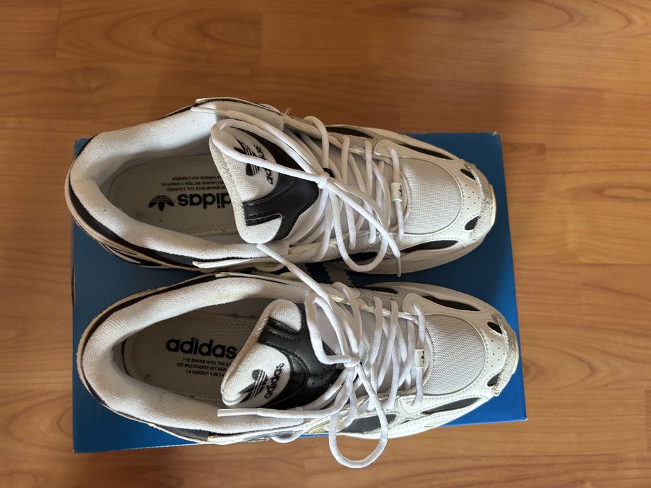 Обувки Adidas Astir