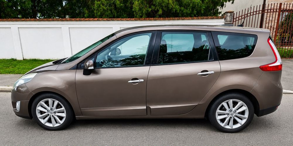 RENAULT Grand Scenic 2010 — imagine 3