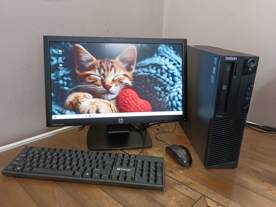 Настолен компютър Lenovo ThinkCentre M82