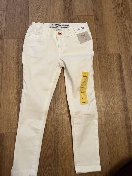 Новые джинсы на девочку