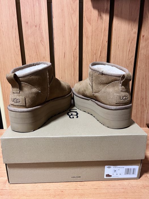 UGG uri originale