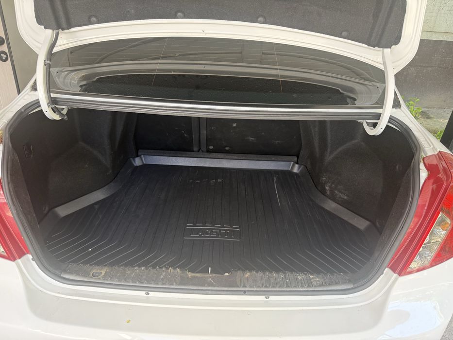 Продам Жентра 2021 года белый фул