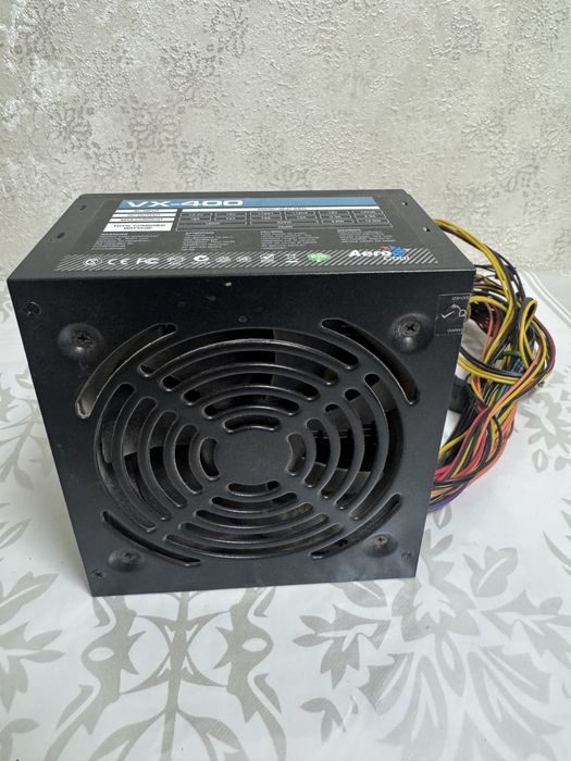 Продам блок питание aerocool