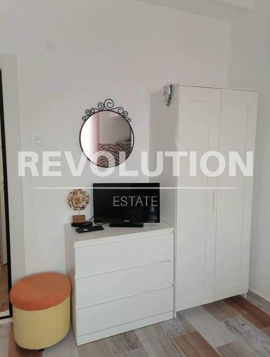 Дава се под наем Двустаен апартамент в Варна, Гръцка махала - 70 кв.м за 600 € - Снимка #4