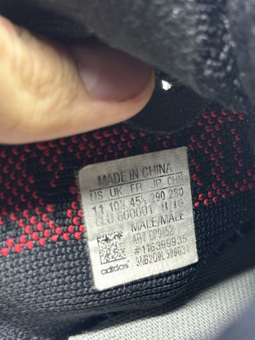 Yeezy 350 Bred (cititi descrierea)