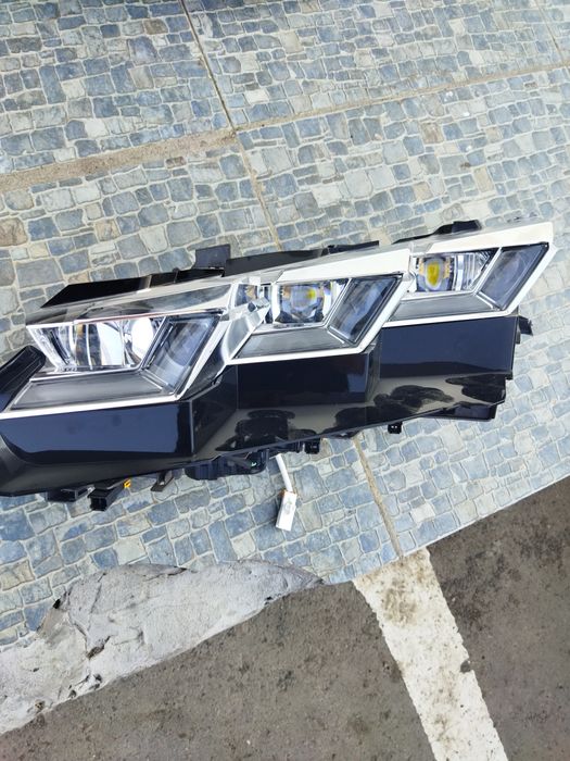 Продам фары оригинал