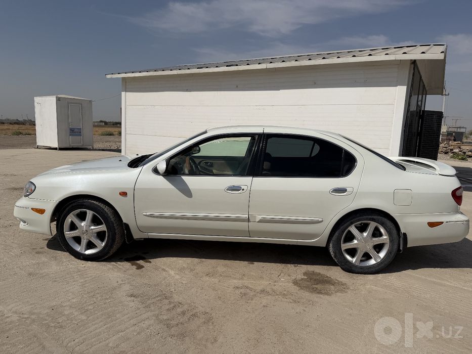 Nissan maxima A 33