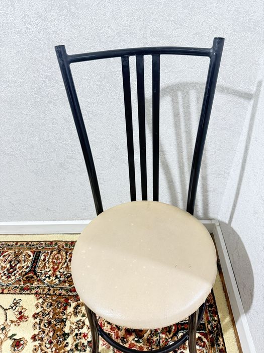 Стол стулья сатылады кухняға!