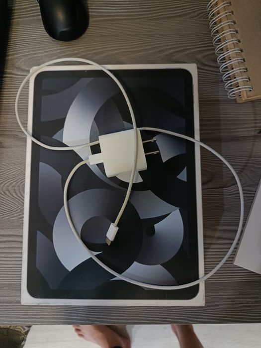 IPad Air 5(2022) Серый 64гб.  + Apple pencil 2