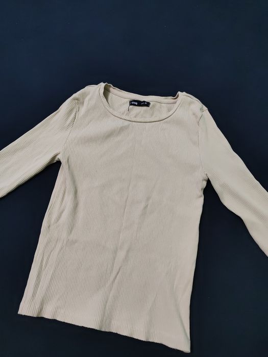 Спортни, нови блузи