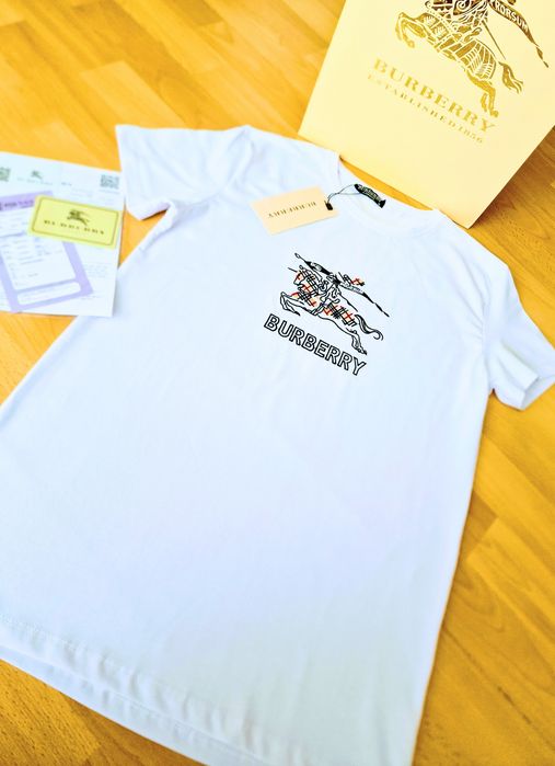 Tricouri Burbbery logo brodat, new model, diverse mărimi