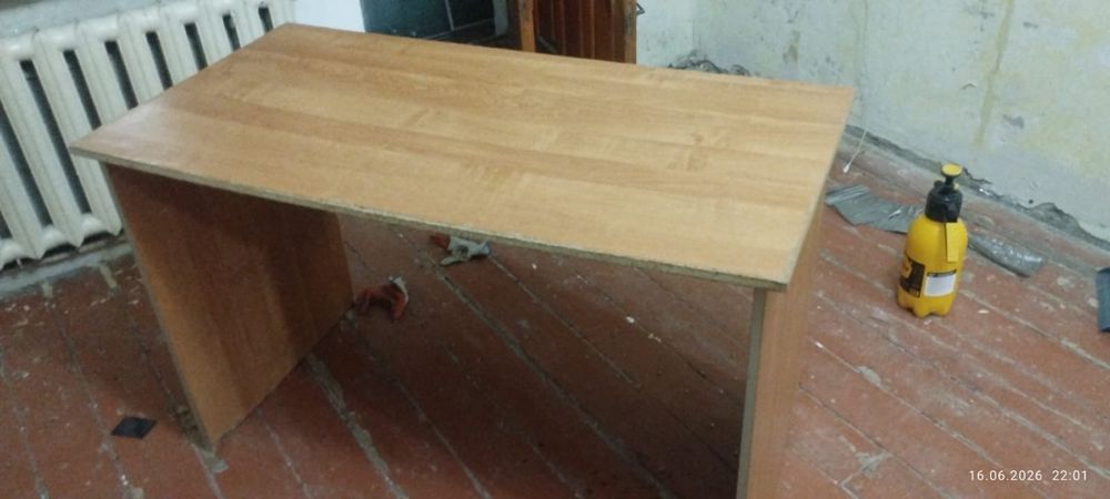 Отдам комп стол даром