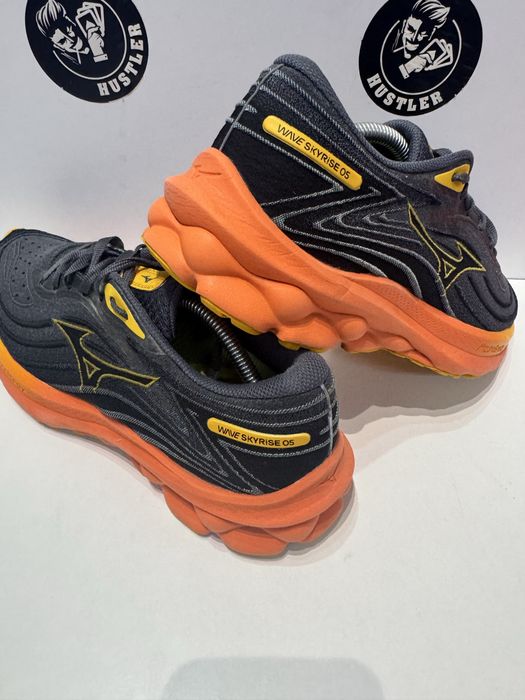 Маратонки MIZUNO WAVE SKYRISE 5. Номер 43