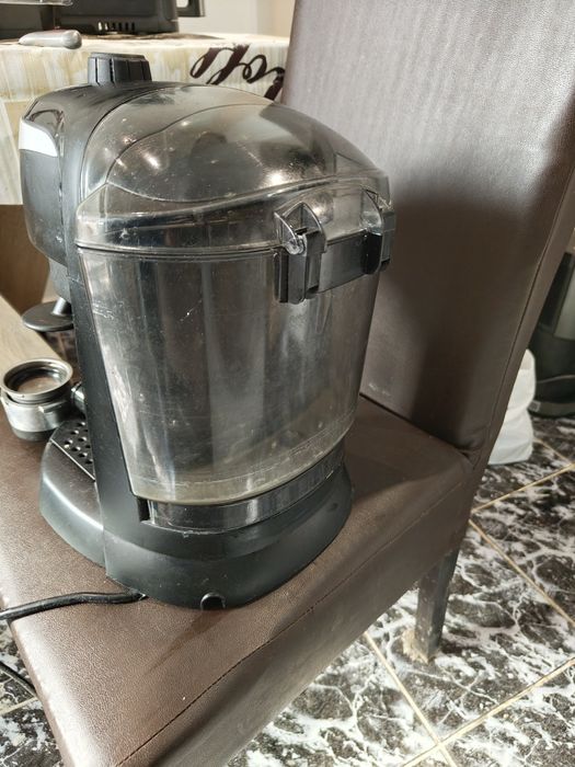 Espressor manual De'Longhi EC221.B, 15 bari, 1 l, Dispozitiv spumare,