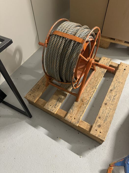 Troliu/ Capistan/ macara