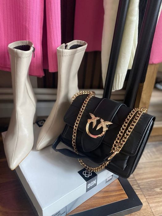 Чанти PINKO, кожата е като естествена