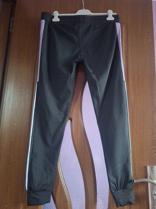 Vând Trening Damă Adidas Mărimea XL Turcia