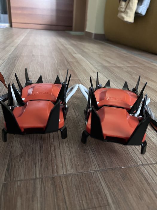 Котки Petzl Vasak