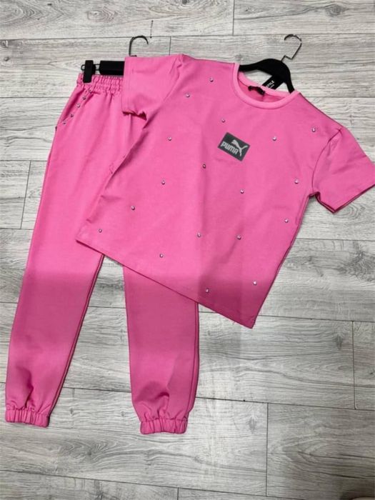 Compleu damă diferite modele