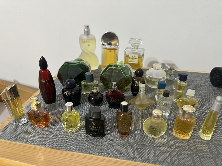 Miniaturi vechi de colectie