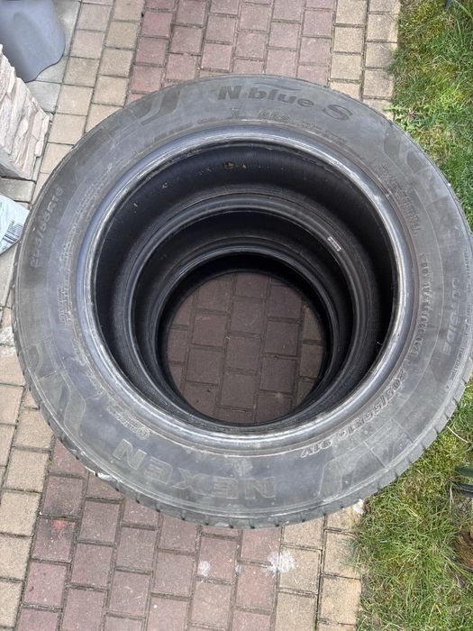 Vând 3 anvelope de vară nexen 205/55/R16