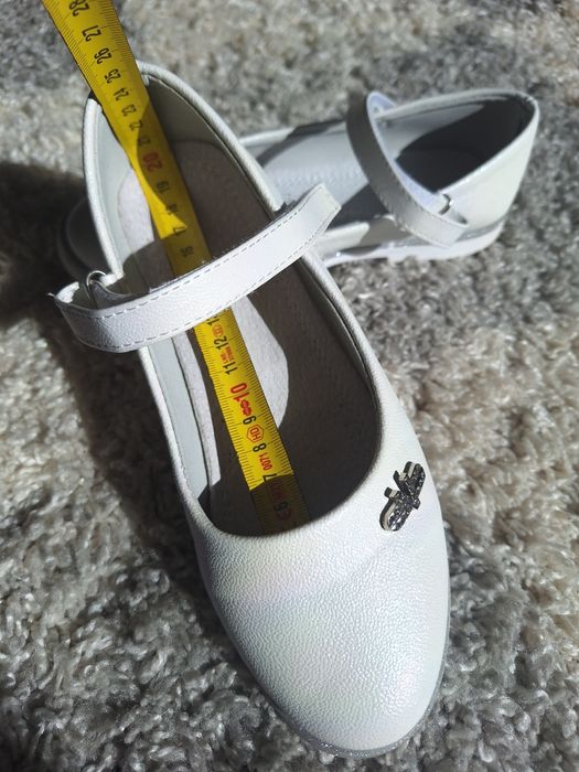 Pantofi albi - 20 cm interior
