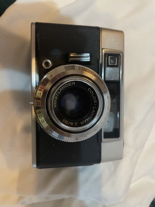 Aparat foto Nikon Canon Voigtländer – de colecție