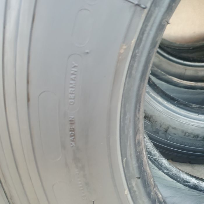 Anvelope 225 75 17,5 Michelin.