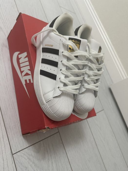 Продам кеды adidas