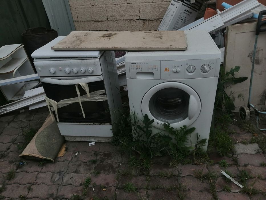 Продам холодильники на запчасти