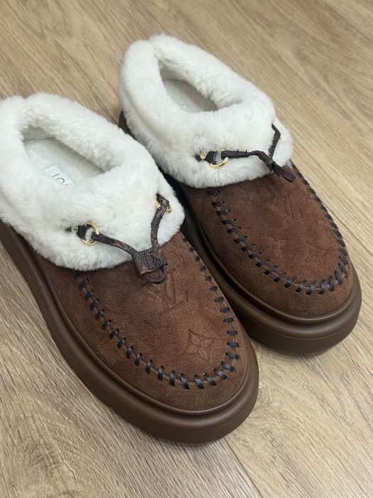 Luis Vuitton - Cortina Closed Mule