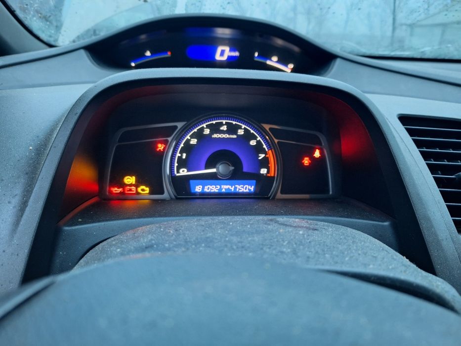 Dezmembrari Honda Civic sedane 1.8 benzina an  2008