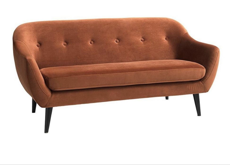 Два оранжеви дивана