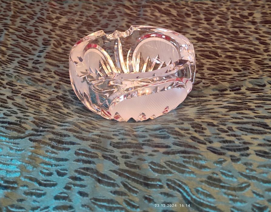 Пепельница новая