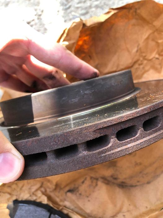 Продам опорные диски и колодки на Lacetti