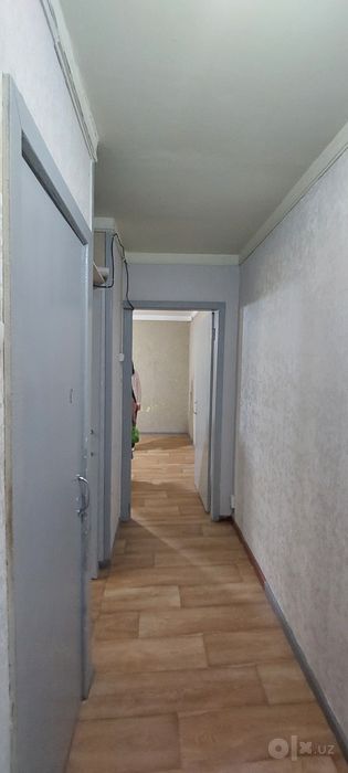 1 ком. квартира, 1/1/2 (1 этаж). Спутник 5 (Сергели). Дом деревянный.