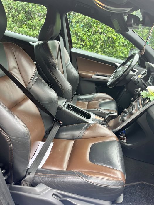 Volvo XC60 D5 Automată