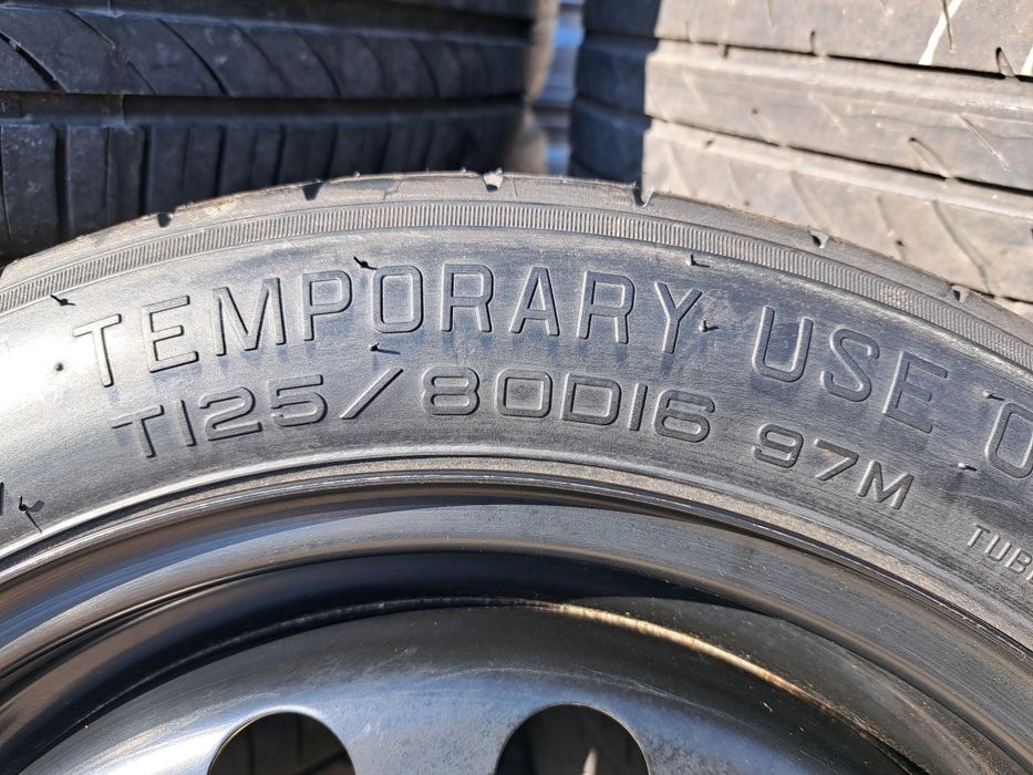 Резервна гума патерица 5х114.3 16 цола