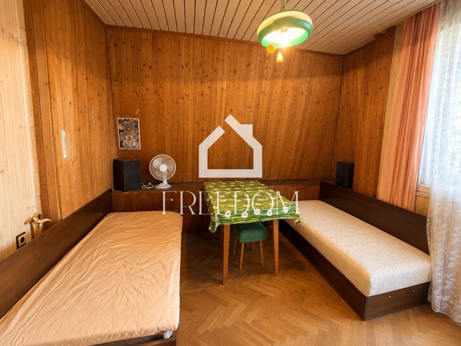 Продава 4-СТАЕН      град Варна, Колхозен пазар