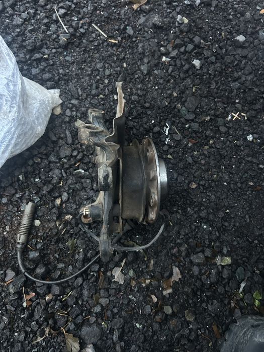 Продам цапфу от бмв е36