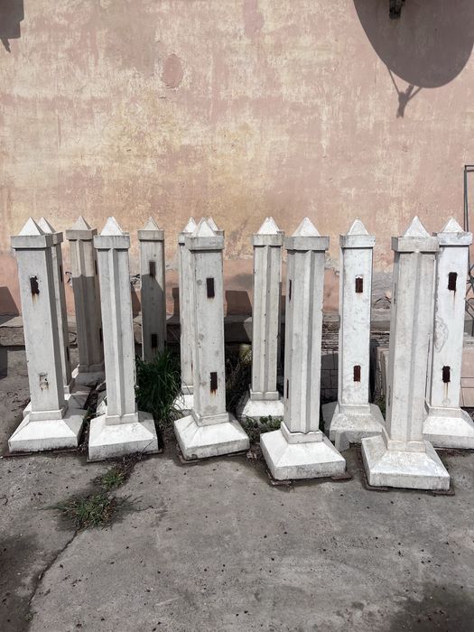 Строительные элементы из бетона.