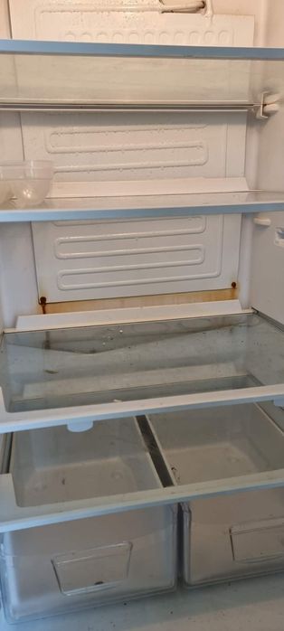 Хладилник с фризер индезит