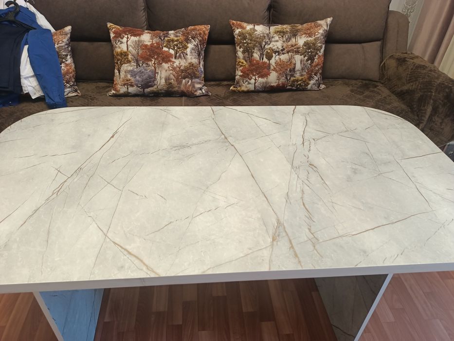 Продам Стол кухонный