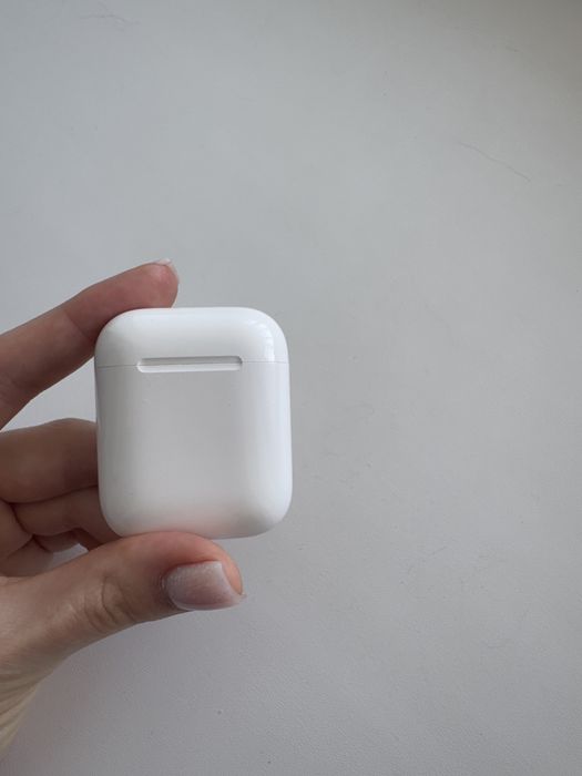 Продам airpods 1 полностью рабочие