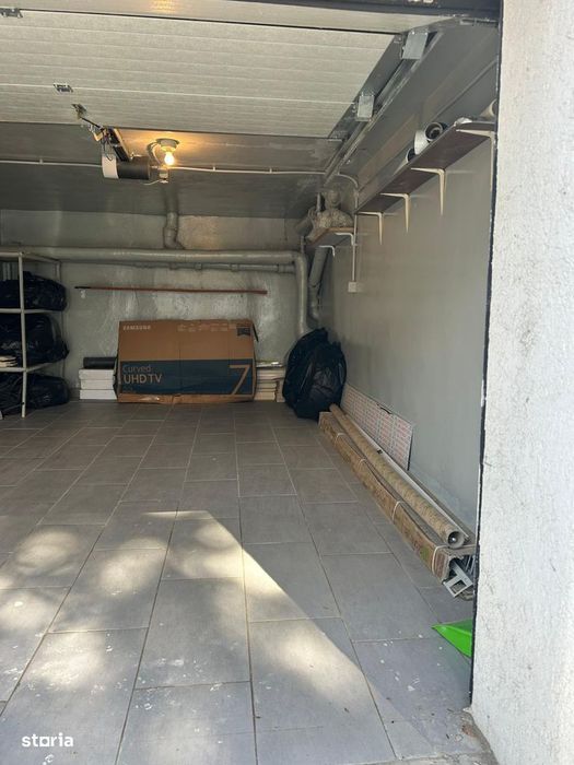 Zamca - apartament cu 3 camere, etaj 1, boxa si garaj