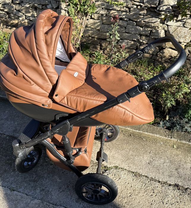 Продавам детска количка 2 в 1 – кош за новородено + летен кош