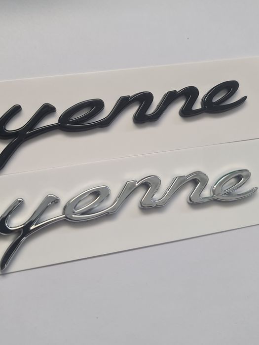 Emblema-Sigla-Logo-Stema-Haion-Spate-Porsche-Cayenne-Cromata-Negru-Lucios