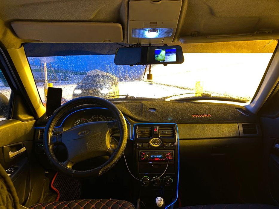 Продам приору 2011